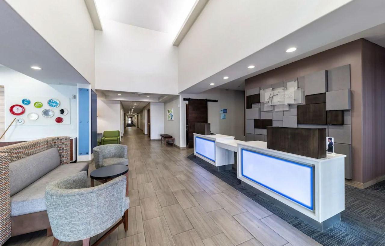 Holiday Inn Express & Suites Fort Worth - Fossil Creek By Ihg Exterior photo