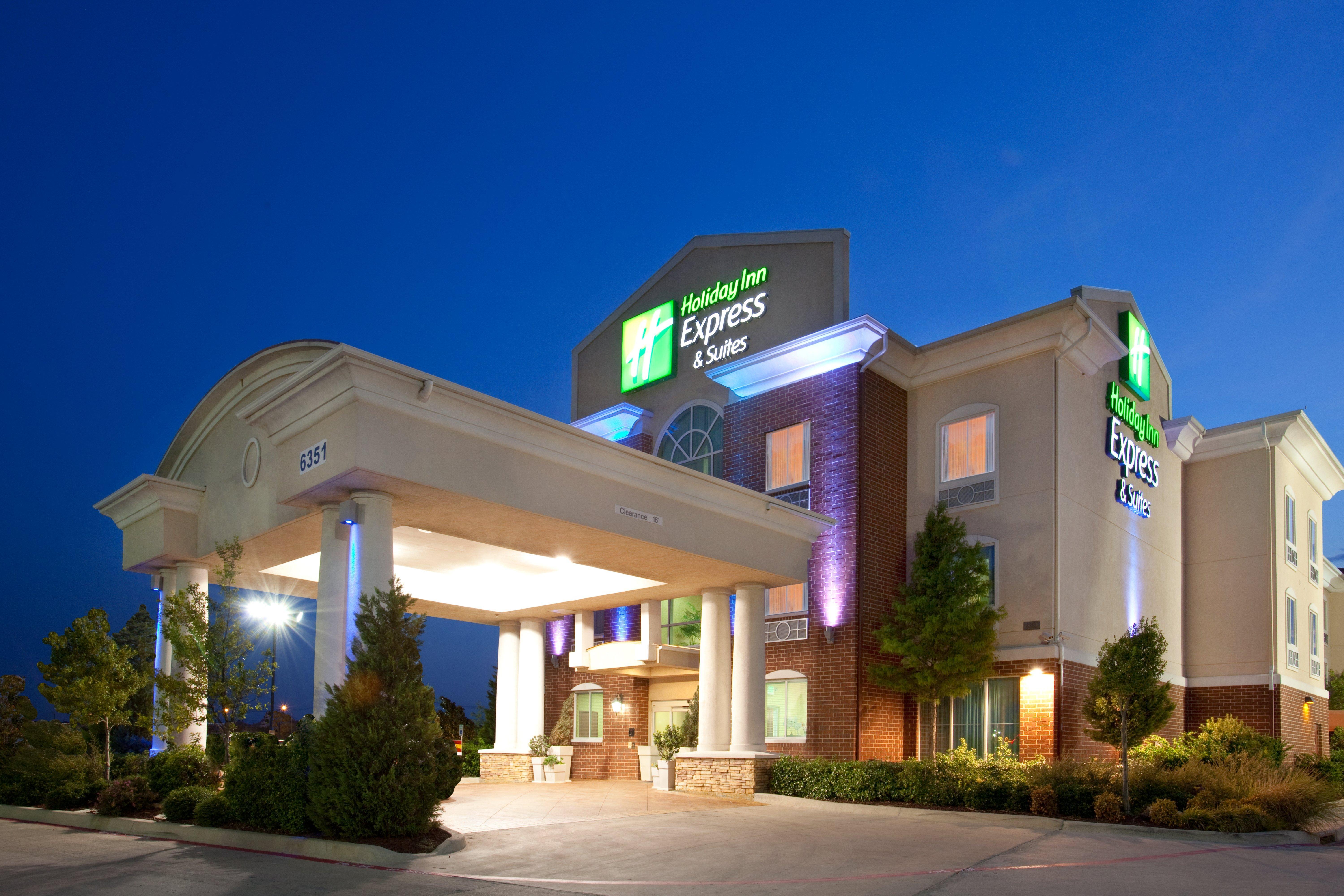 Holiday Inn Express & Suites Fort Worth - Fossil Creek By Ihg Exterior photo
