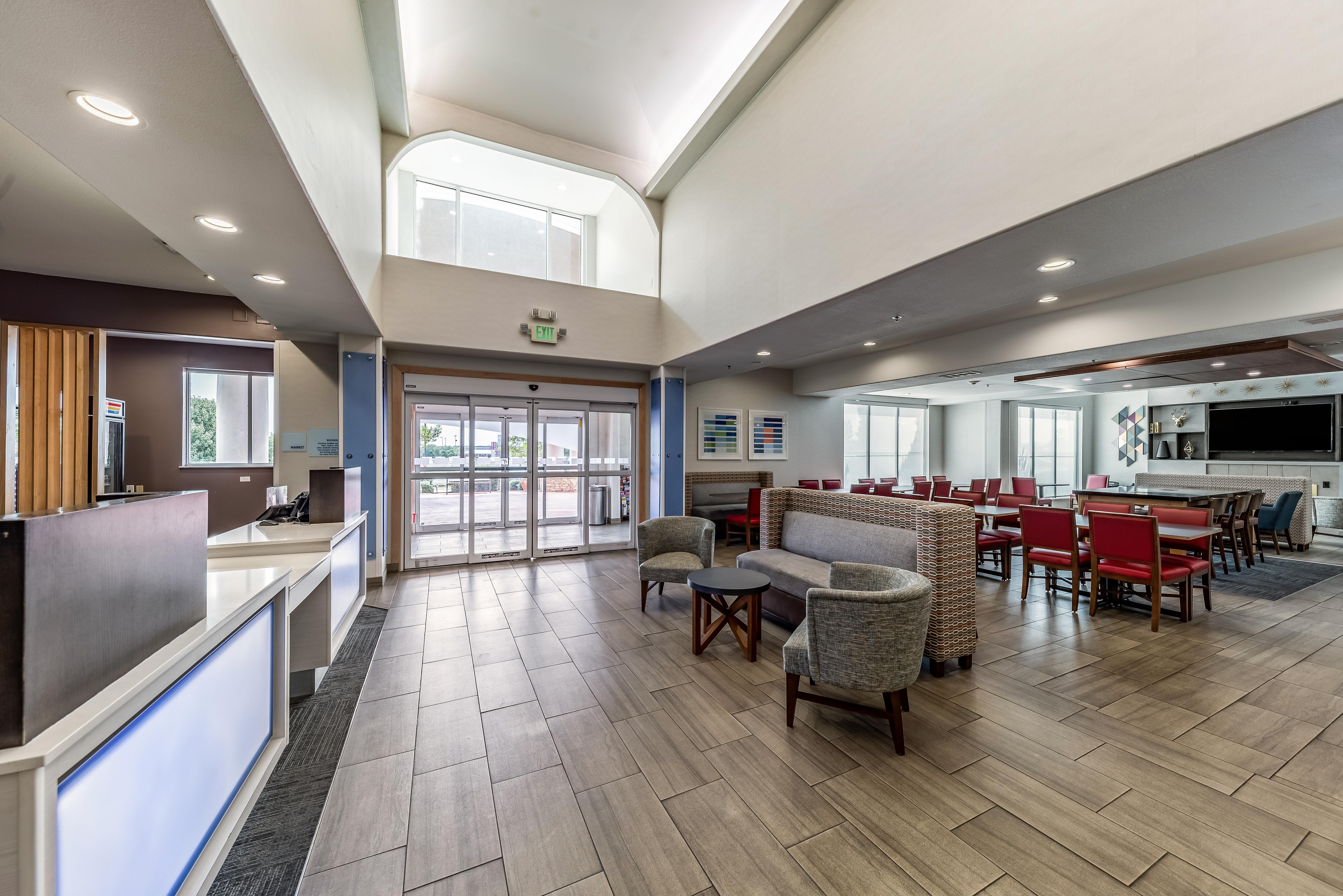Holiday Inn Express & Suites Fort Worth - Fossil Creek By Ihg Exterior photo