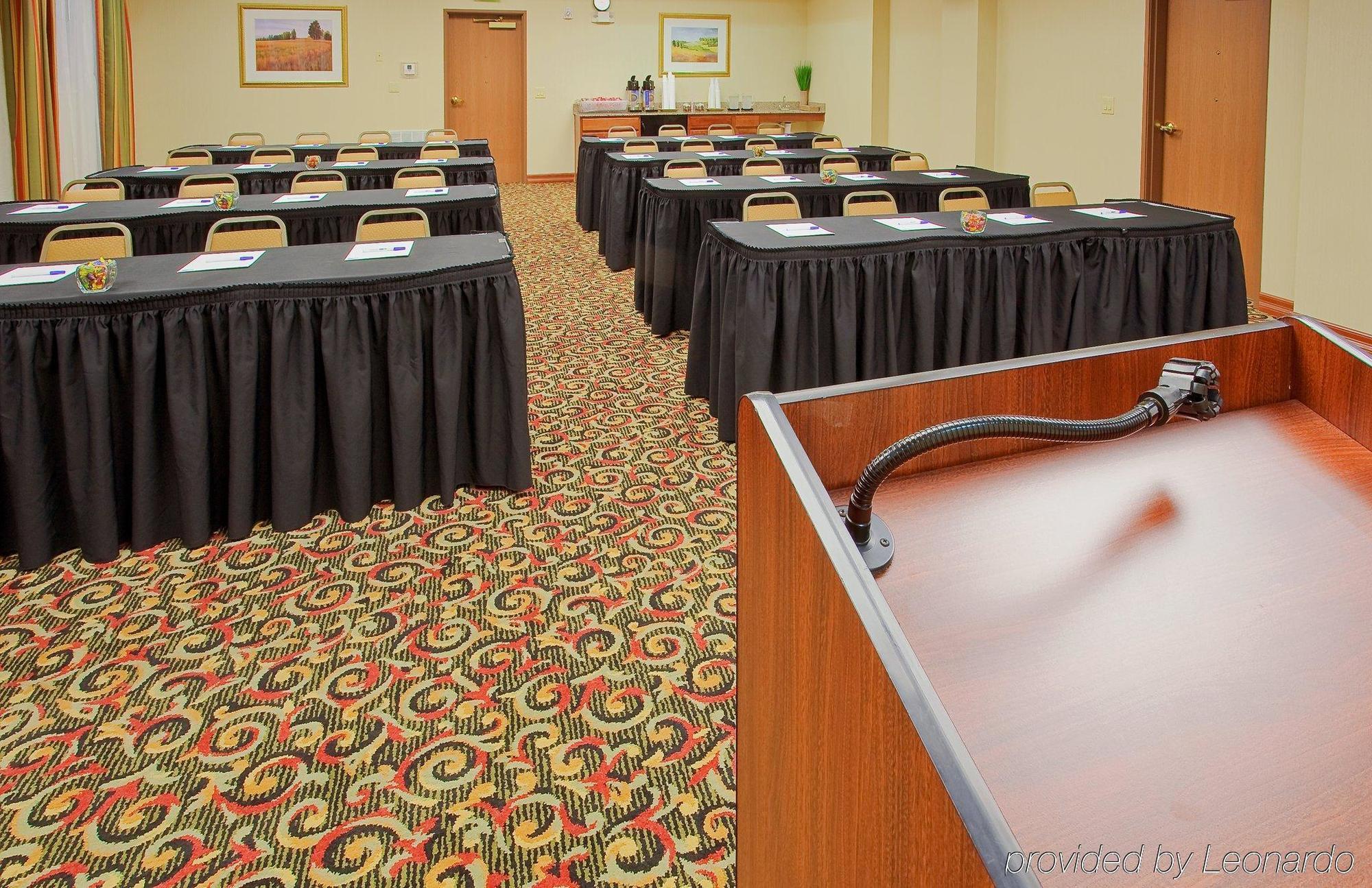 Holiday Inn Express & Suites Fort Worth - Fossil Creek By Ihg Facilities photo